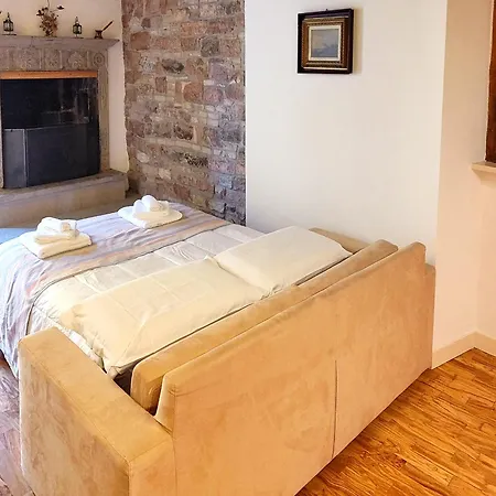 A 110 Mt Dalla Basilica E A 8 Minuti Da San Carlo Acutis - All'ombra Di San Francesco - La Nostra Forza E La Presenza Live 24-7, Myassisisuite, Piu Di Un Semplice - Mowimy Po Polsku Apartment