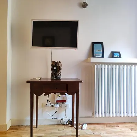 Apartment A 110 Mt Dalla Basilica E A 8 Minuti Da San Carlo Acutis - All'ombra Di San Francesco - La Nostra Forza E La Presenza Live 24-7, Myassisisuite, Piu Di Un Semplice - Mowimy Po Polsku *